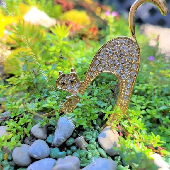 Cat Brooch with sparkling crystals - Picture 2 of 7